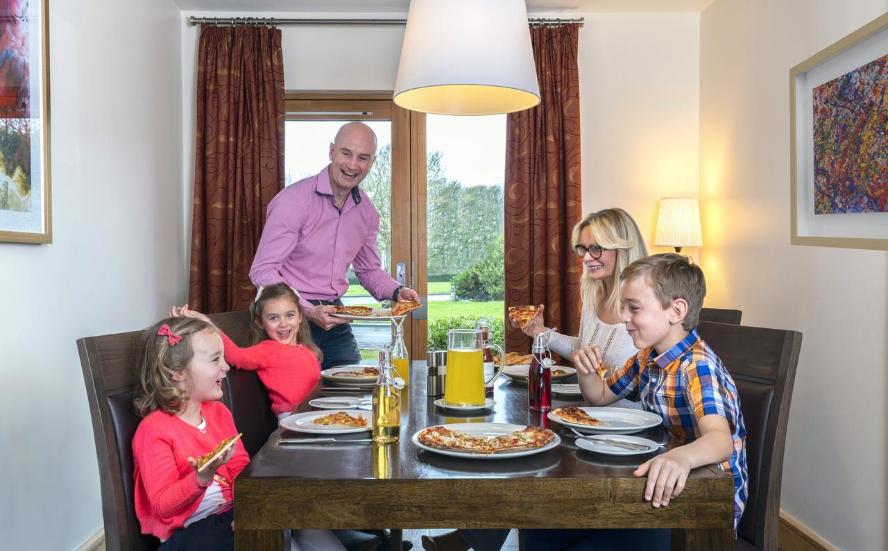 The Johnstown Estate Lodges Enfield Luaran gambar